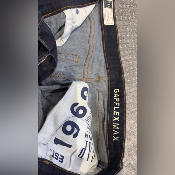 Men’s GAP 1969 - Picture 2 of 2